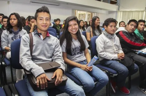 2. Visita Prepa Colón C.U UAQ KL 4 e1439931912717