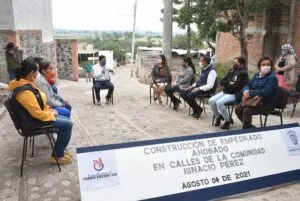Amarildo Barcenas entrega mejora de vialidad en Ignacio Perez Pedro Escobedo 1