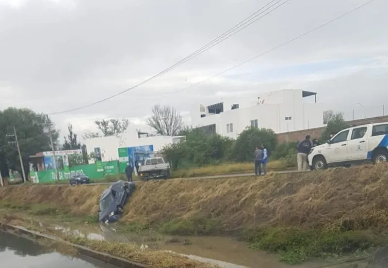 Aparatoso accidente en canal de Santa Clara