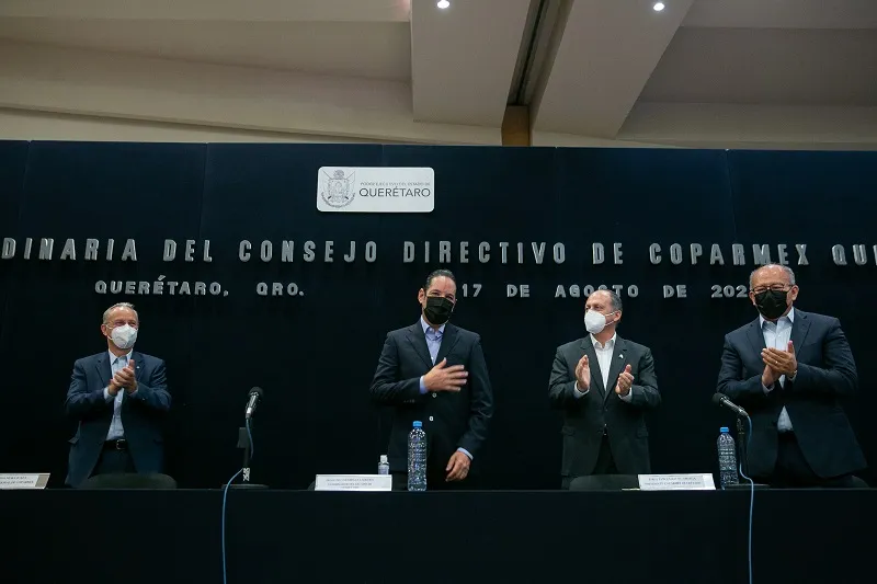 COPARMEX Queretaro reconoce a Francisco Dominguez por su trabajo durante su gobierno 3