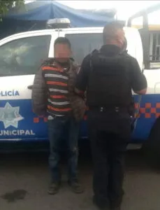 Cae ladronzuelo por robo a vehículo en centro de SJR