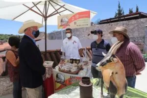 Inauguracion del Encuentro Ezequiel Montes y Colon Consume local en Bernal 1