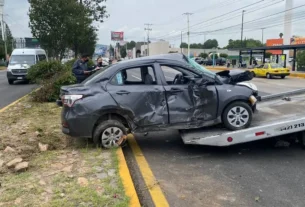 Pipa embiste a auto sedan deja 2 lesionados en Queretaro 1