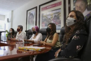 Rectora de la UAQ entregó 40 plazas de tiempo libre a docentes 3 Rectora de la UAQ entrego 40 plazas de tiempo libre a docentes 1