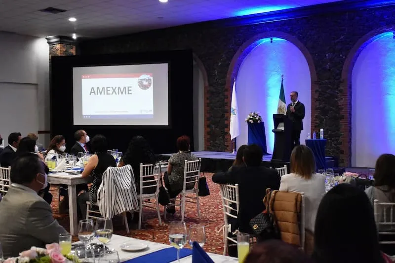 Titular de SEDESU se reune con mujeres empresarias de Queretaro 2