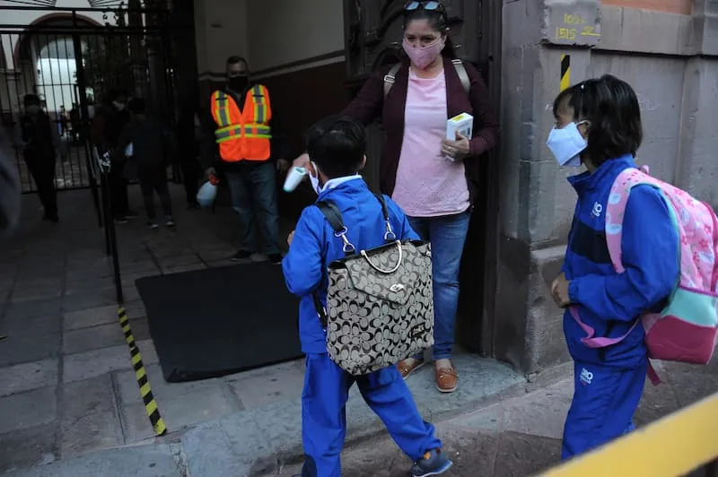 0.03 de los estudiantes se han contagiado de COVID 19 en este regreso a clases en QRO 2