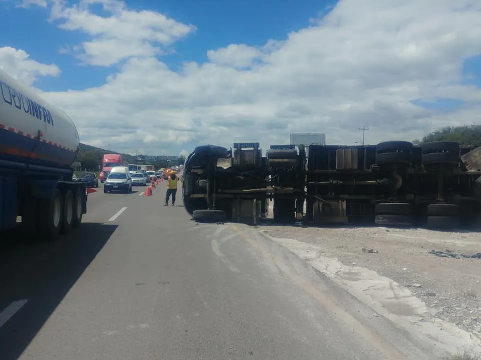 1631394594 308 Aparatoso accidente en la 57