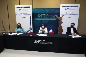 Alumnos de la UTSJR obtienen beca para estudiar en Francia 3 Alumnos de la UTSJR obtienen beca para estudiar en Francia 2