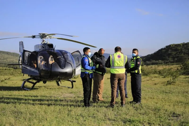 Cuerpos de emergencia localizan a adulta mayor extraviada en zona cerril de Queretaro 1