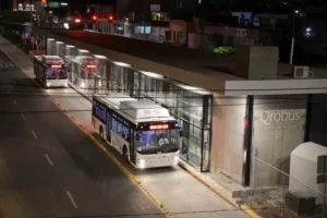 En el IQT se cuenta con una flota más moderna, incluyente y ecológica con inversión privada 4 En el IQT se cuenta con una flota mas moderna incluyente y ecologica con inversion privada 3