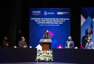 Francisco Dominguez asistio a graduacion del Programa de Formacion Inicial para Policia Preventivo y Custodia Penitenciaria 2021 1