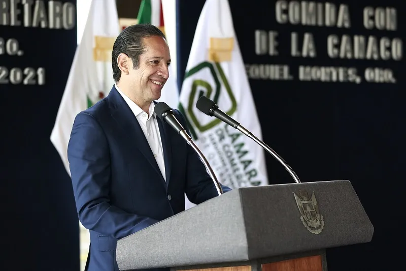 Francisco Dominguez reconocio a sectores productivos por hacer de Queretaro el orgullo de Mexico 2