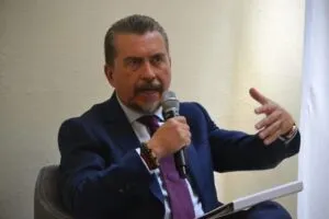 Hugo Cabrera presento ante el IAPEM la Ley de Atencion a las Migraciones 1