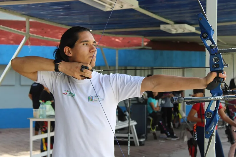 Javier Rojas arquero queretano se prepara para proximo ciclo olimpico 2