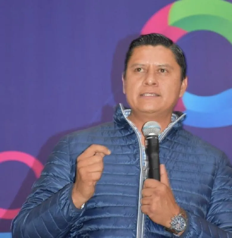 Mauricio Kuri anuncio a nuevo director general de INDEREQ scaled