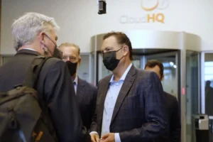 Mauricio Kuri consiguió inversión de 300 MDD para QRO con empresa Cloud HQ 2 Mauricio Kuri consiguió inversión de 300 MDD para QRO con empresa Cloud HQ