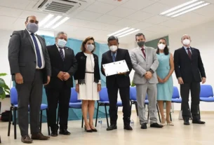 Reconocen trayectoria y logros alcanzados del Secretario de Educacion 1
