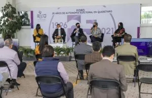 Rectora de la UAQ participó en Foro “25 años de Autonomía Electoral en Querétaro” 2 Rectora de la UAQ participó en Foro “25 años de Autonomía Electoral en Querétaro”