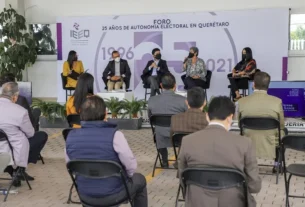 Rectora de la UAQ participo en Foro 25 anos de Autonomia Electoral en Queretaro 2