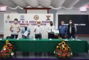 SEDEA atestigua firma de convenio entre UNAM y Asociacion Ganadera Local de Tequisquiapan