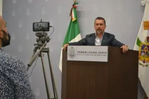 Trabajo y resultados por Queretaro desde el Congreso Local Hugo Cabrera 1