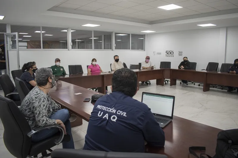 UAQ realizo un simulacro de incendio en Centro Universitario