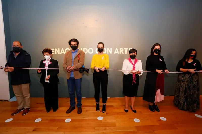 Car Herrera de Kuri inauguro exposicion Renaciendo con Arte en Queretaro 2