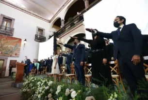 Mauricio Kuri toma protesta a integrantes de su gabinete en el estado de QRO 2