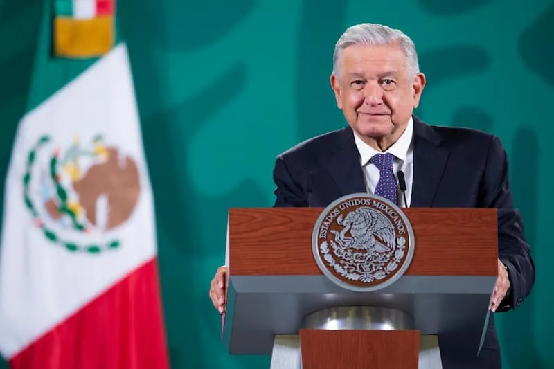 Pide AMLO sumar esfuerzos para vacunar contra COVID 19 a personas mayores de 18 al finalizar octubre 2
