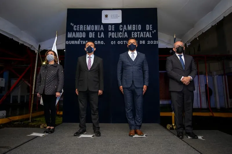 Realizan cambio de mando y presentan a secretario de SSC Queretaro