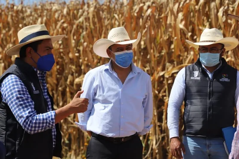 Titular de SEDEA se reune con presidentes municipales de Pedro Escobedo y El Marques 2