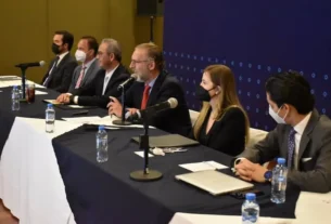 Titular de SEDESU se reunio con presidentes de camaras y clusters de QRO 1