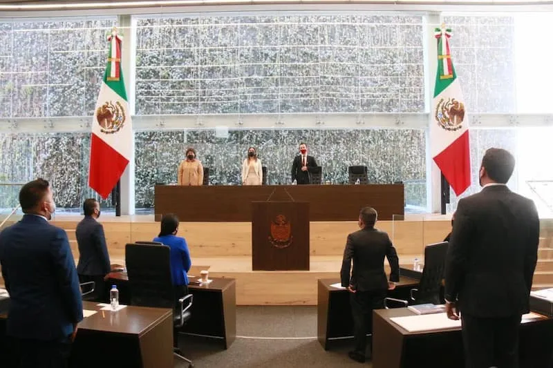 A favor del cambio de denominacion de la Comision de la Familia