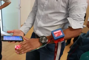 Estudiantes de la UPQ desarrollaron monitor inteligente de signos vitales 2