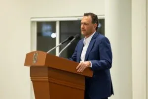 Mauricio Kuri reconoce a Colegio de Ingenieros Civiles por 50 años de labores en QRO