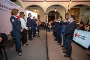 Mauricio Kuri toma protesta al Consejo Estatal de la Cruz Roja Mexicana QRO