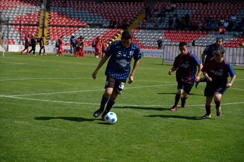 SEDESOQ inaugura torneo Gallos Smiling Zibata 2