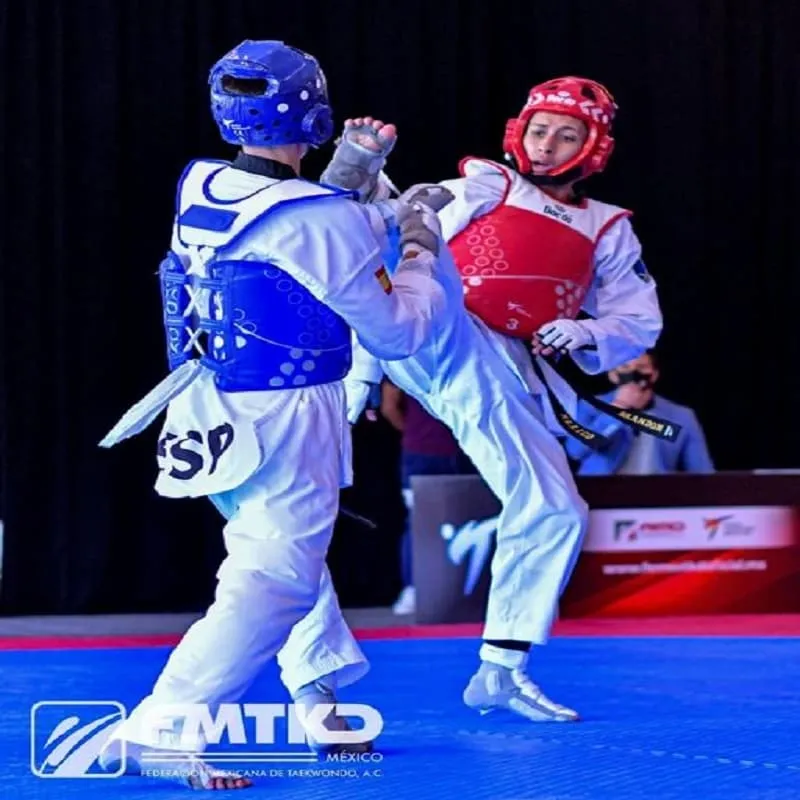 Taekwondoin queretano se prepara para competir en Paris 2024 1