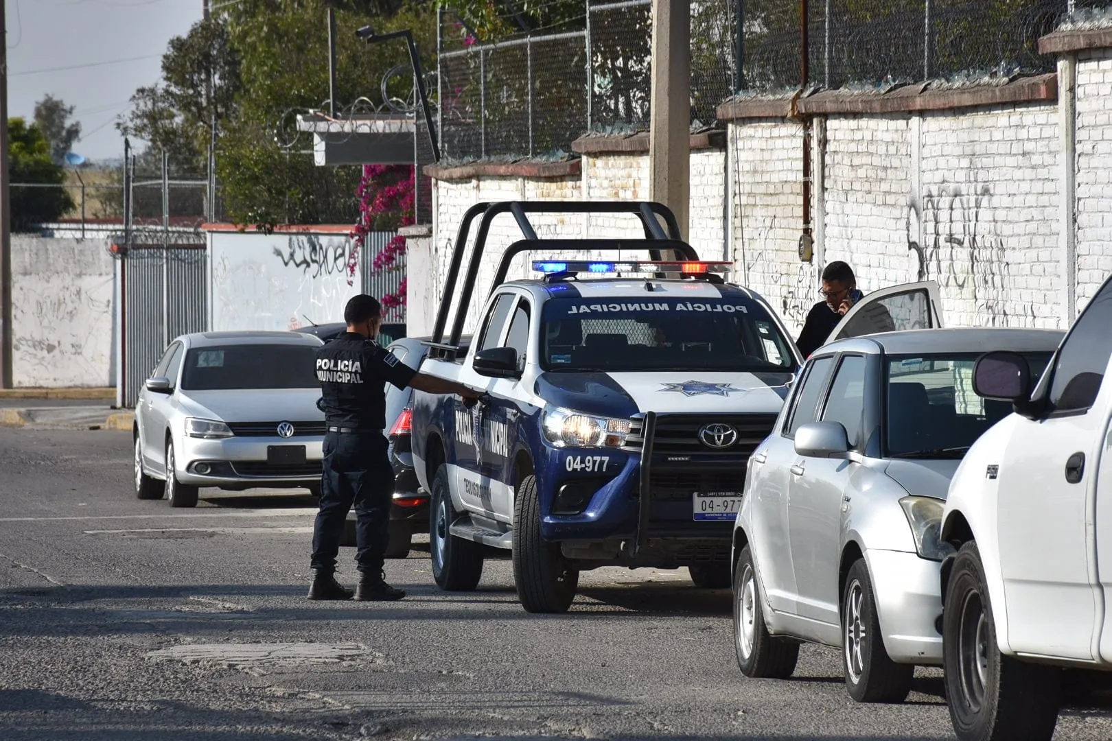 1638917831 716 Aseguran elementos de la SSPM de Tequisquiapan a dos sujetos