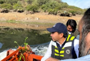 Alcalde Roberto Sosa supervisa trabajos de limpieza en presa El Batan Corregidora 2