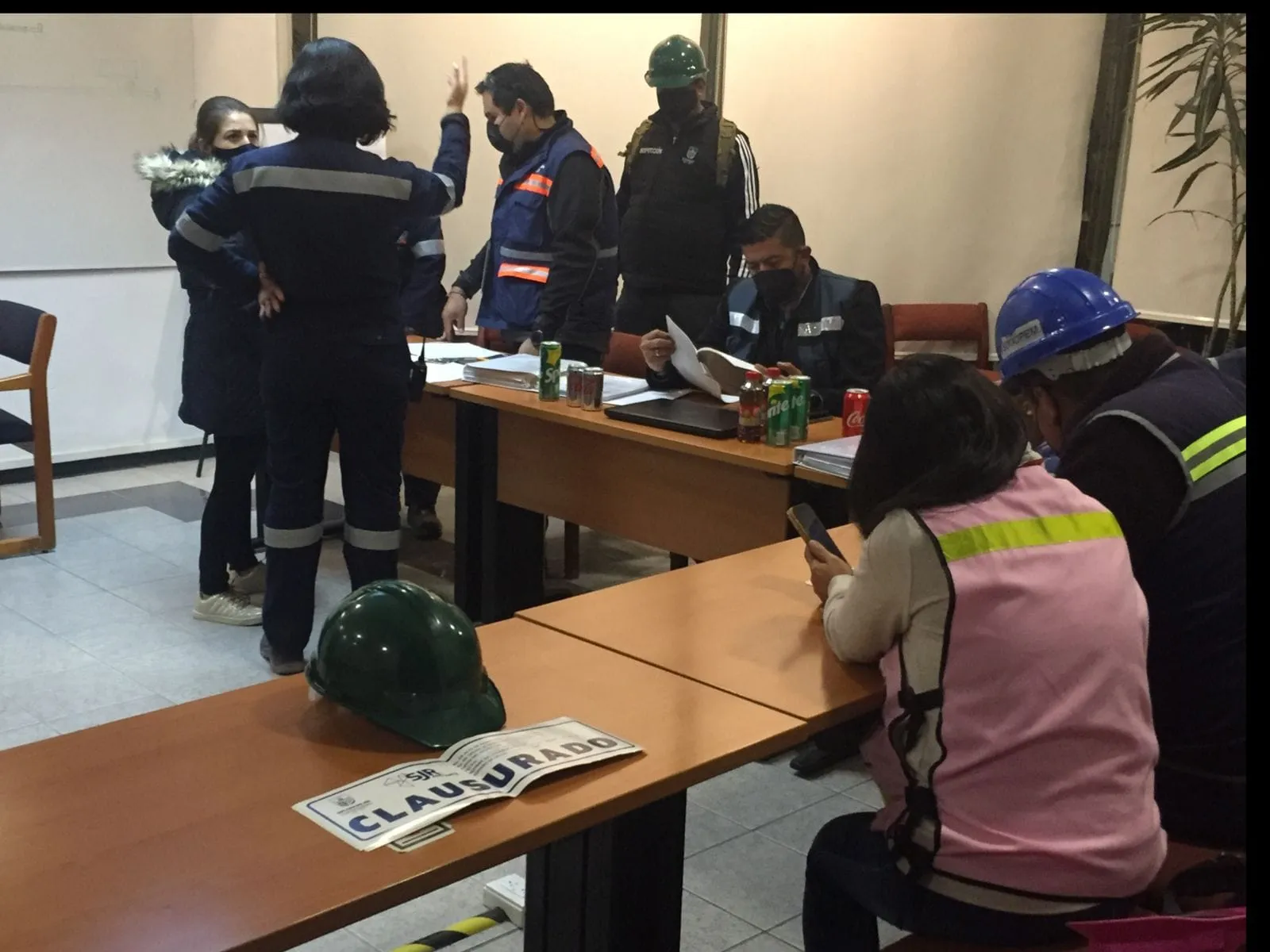 Clausuran empresa responsable de malos olores en zona oriente