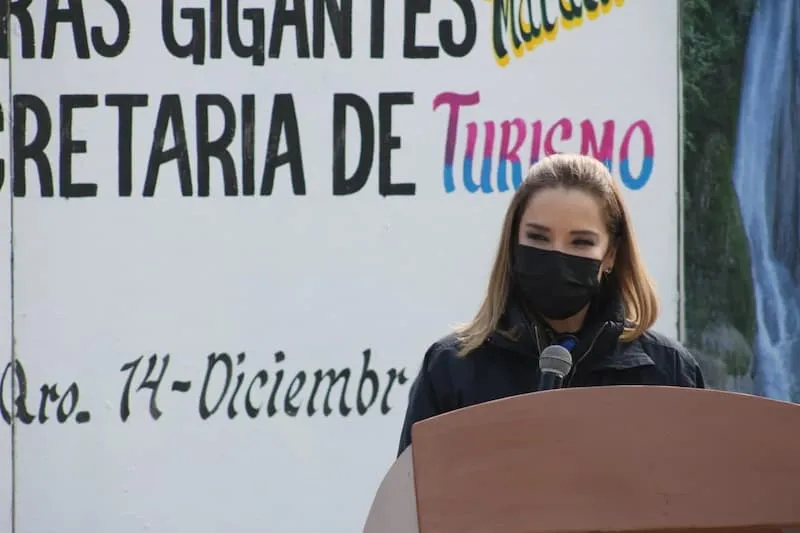 Fueron entregadas letras monumentales a la comunidad de Maravillas San Joaquin 2