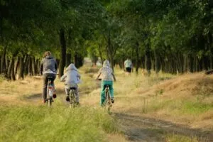 Importante la activación física en niñas y niños durante fiestas decembrinas