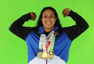 Luchadora queretana Sandra Escamilla consigue medalla de plata en Cali 2021 1