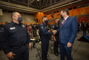 Mauricio Kuri entrego el premio al Policia del Ano en su 12a edicion 2