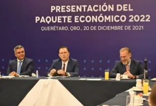 Mauricio Kuri presenta Paquete Economico 2022 a empresarios de Queretaro 3