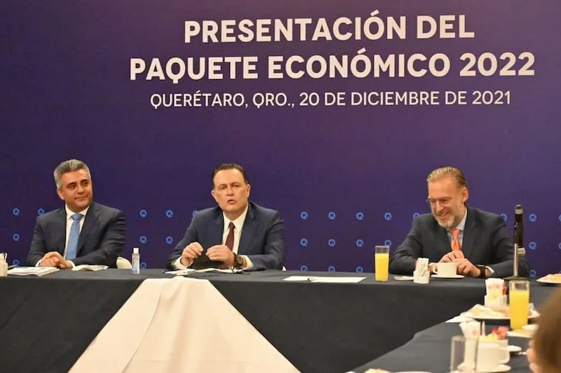 Mauricio Kuri presenta Paquete Economico 2022 a empresarios de Queretaro 3