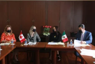 Queretaro y Canada fortaleceran formacion de egresados de universidades estatales