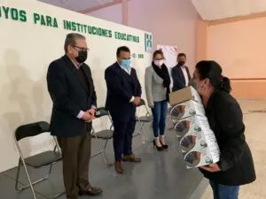 USEBEQ entrega equipamiento a 4 escuelas en Huimilpan 2 USEBEQ entrega equipamiento a 4 escuelas en Huimilpan