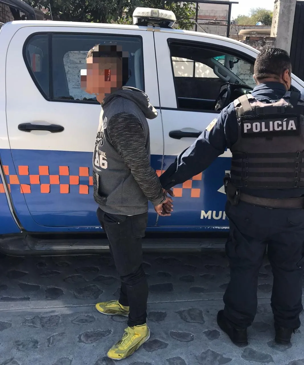 Asegura la Policía de SJR a masculino con droga en el Barrio de La Cruz- 2 Asegura la Policia de SJR a masculino con droga en